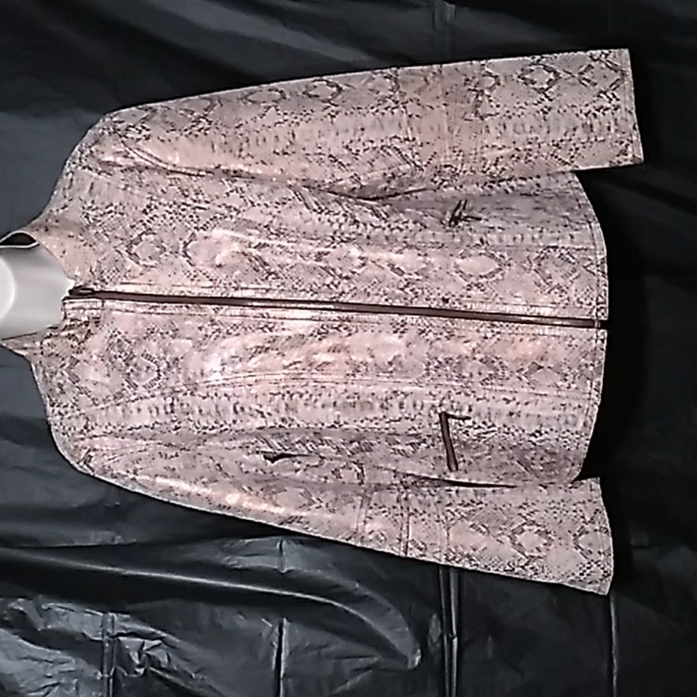 JACKET REVERSIBLE SNAKESKIN PRINT